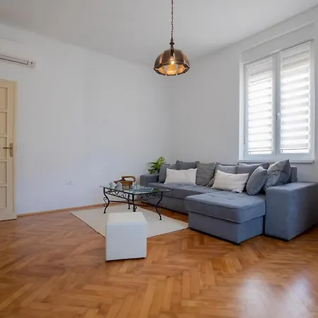 Amphitheater Lejlighed *