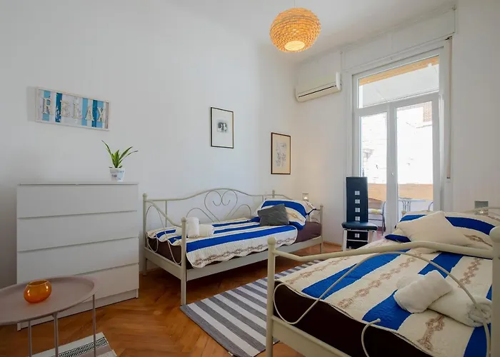 Amphitheater * 풀라