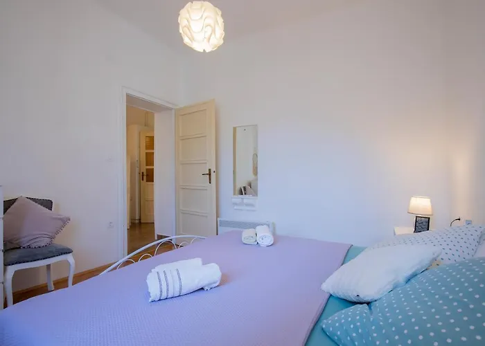 아파트 Amphitheater *