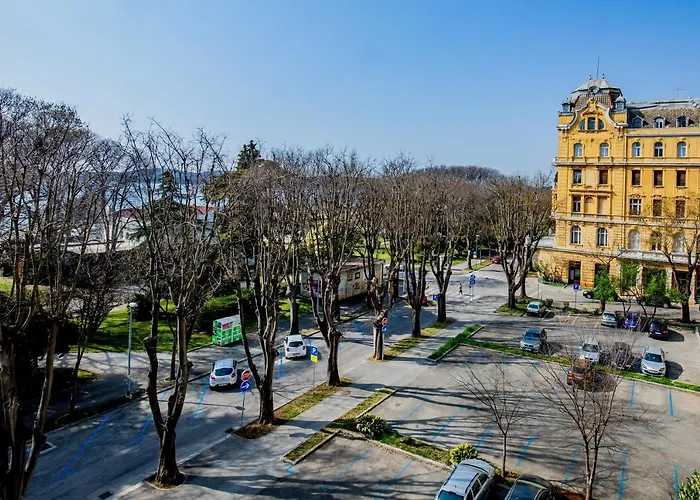 아파트 Amphitheater 풀라