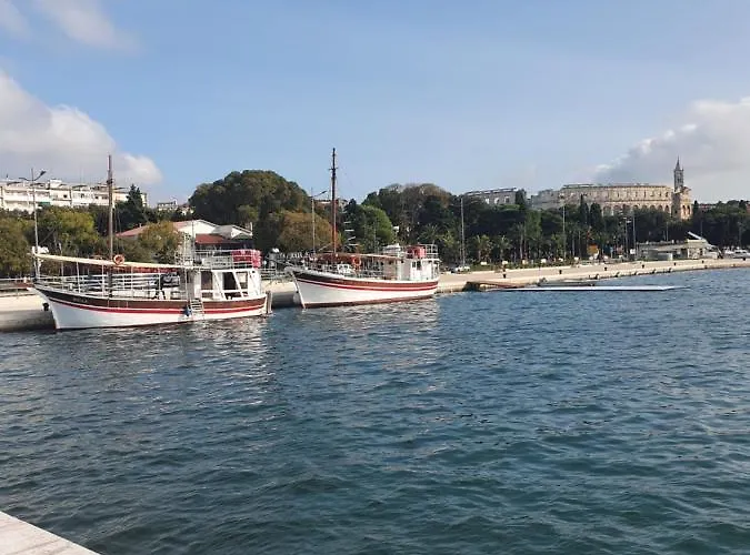 Daire Amphitheater *