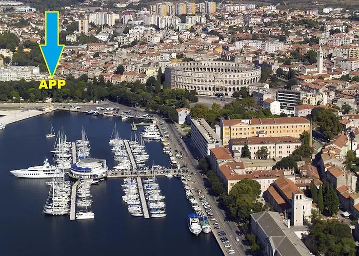 Amphitheater * 풀라