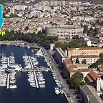 Amphitheater * Pula